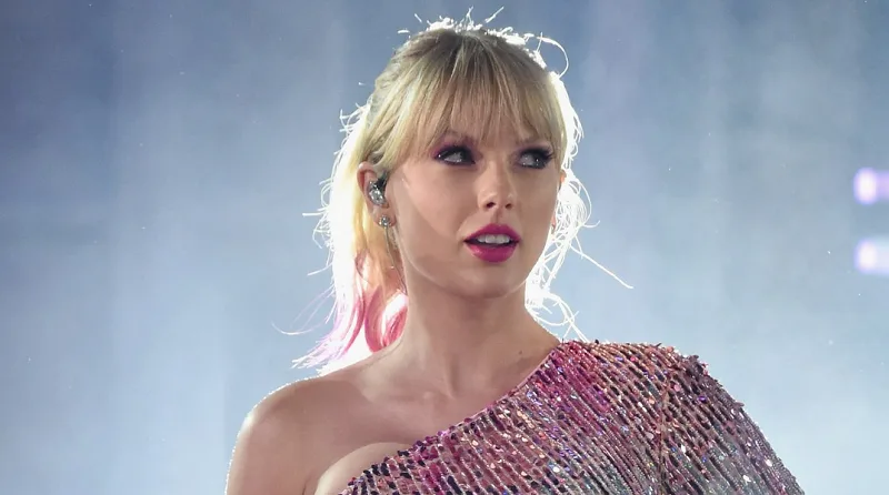 Những bài hát nổi tiếng làm nên tên tuổi Taylor Swift
